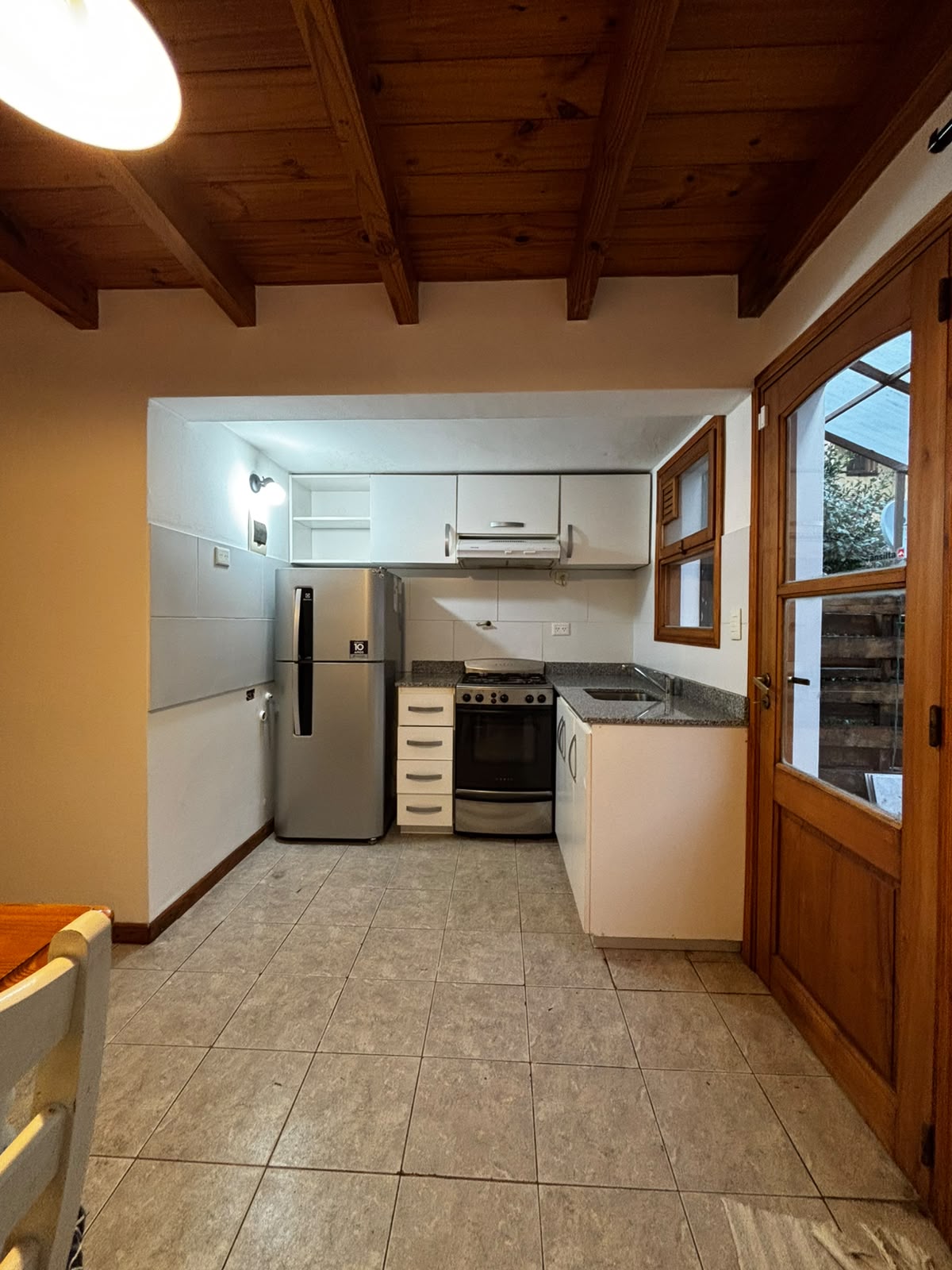 Cabaña de 2 habitaciones con patio en calle Fosbery - 2